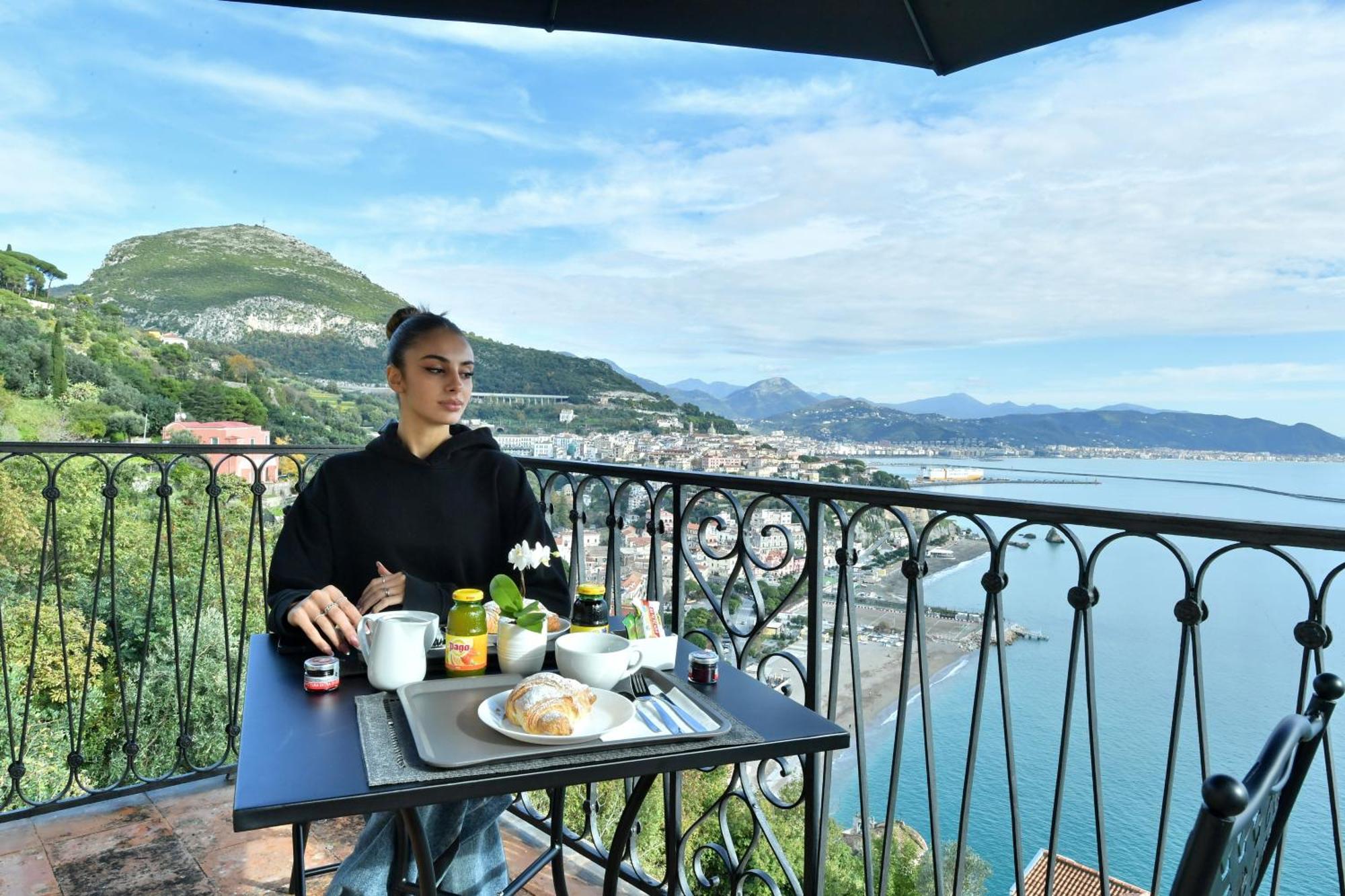 In Costa Relais & Luxury Suites Vietri Ngoại thất bức ảnh